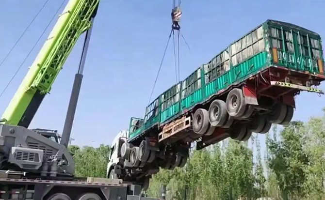 红河哈尼族彝族自治州道路脱困救援案例